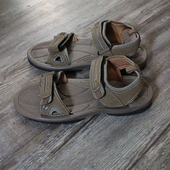 Northside ladies tan sandals Sz 8 NWOT - Picture 3 of 8